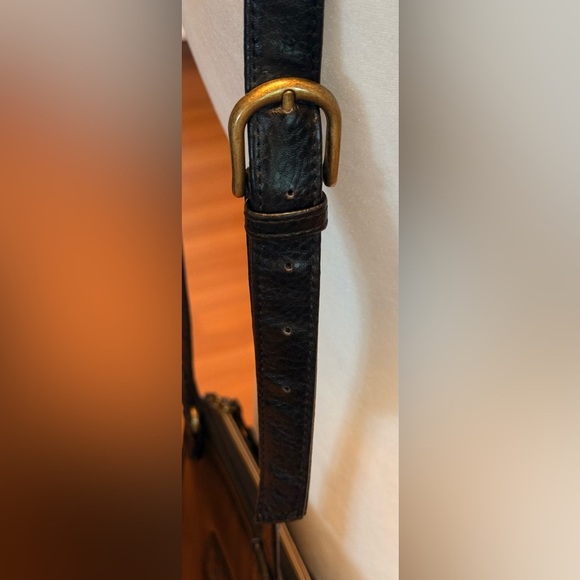 Relic Zip Around Crossbody Black Handbag Vegan Leather Adjustable Strap - Picture 9 of 15